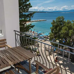 Apartament Plaza, Selce